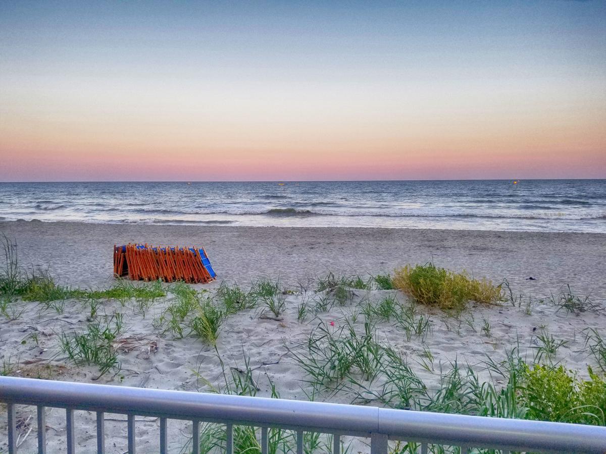 New Modern, Direct Oceanfront, Boardwalk, Views! Apartman Myrtle Beach Kültér fotó